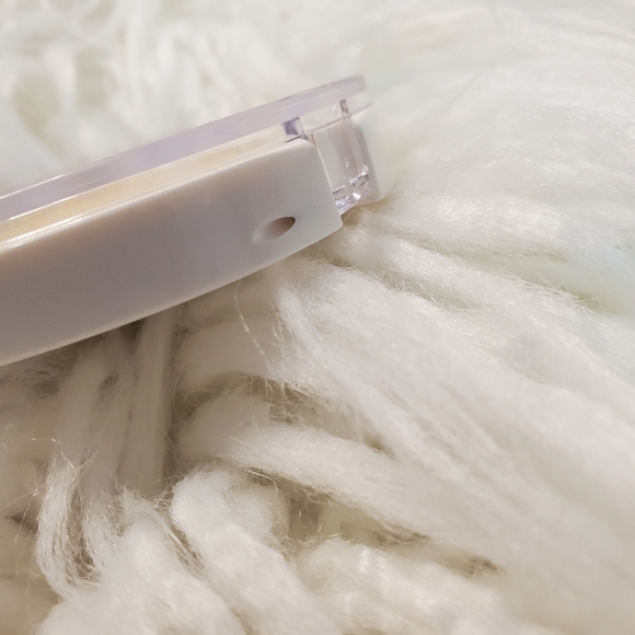 New Undone beauty under/over powder 2 in 1 prime + set powder by Ulta - Picture 7 of 10